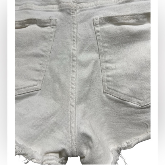 H&M Woman’s Jean shorts (size 14) - Picture 3 of 7